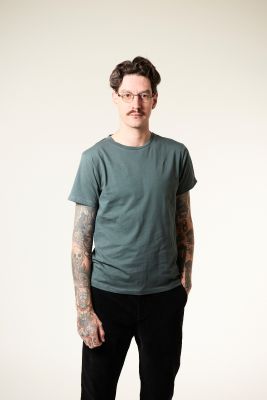 Kitchener Items - Marlon SS T-Shirt - Green Gable