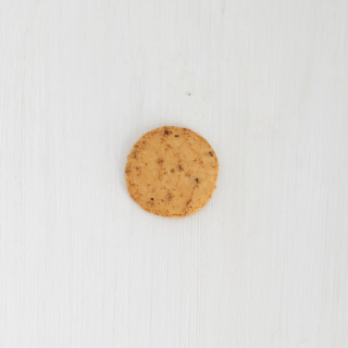 Clearspring - Organic Japanese Brown Rice Crackers - Black Pepper & Tamari