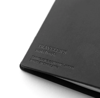 TRAVELER'S notebook - Black (Passport Size) 