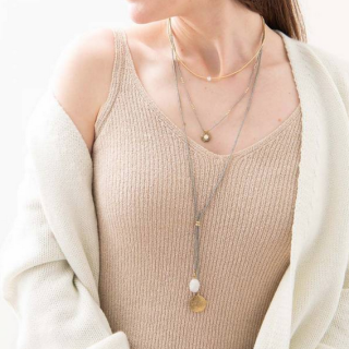 A Beautiful Story - Flora Moonstone Gold Necklace