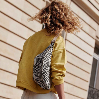 Rose in April - Banana Bag: Zebrou Greige