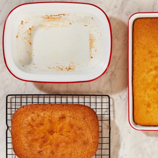 Falcon Enamelware Pie Set - Pillarbox Red