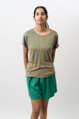 Kitchener Items - Audrey Print Tee Flowers - Wood Rush