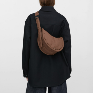 Sandqvist - CURVE Half Moon Bag Mini: Dark Taupe