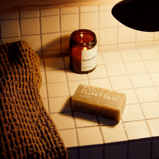 Earl of East | Cleansing Soap Bar - Smoke & Musk