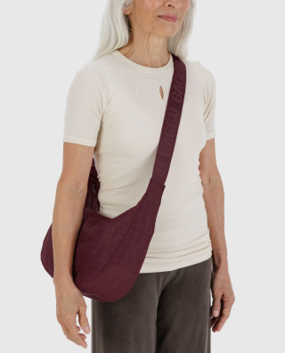 Baggu Medium Nylon Crescent Bag - Mahogany