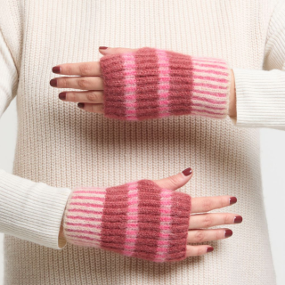 Mapoésie - Pink Hind Mittens