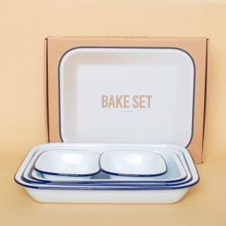Falcon Enamelware Bake Set - White with Blue Rim