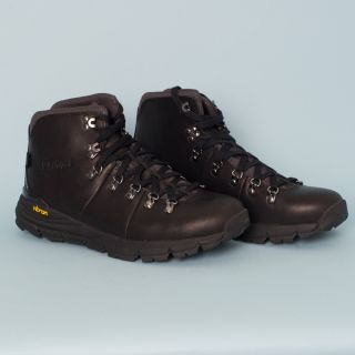 Danner Boots - Men's Mountain 600 4.5" Carbon Black Full Grain