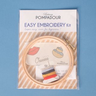Pompadour Ouiii Bouche Easy Embroidery Kit