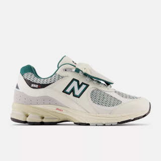 New Balance - Men's 2002R - Sea Salt with Vintage Teal and White
