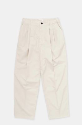 Still by Hand - 2 Tuck Tapered Trousers - Ivory