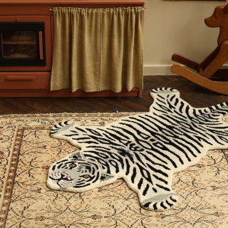 Doing Goods - Snowy Tiger Rug Large