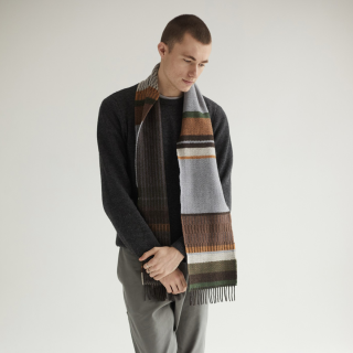 Wallace#Sewell Strathay Scarf - Fog