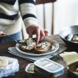La Belle-Iloise Sardines Cuisinées à Déguster Chaud au Beurre de Baratte
