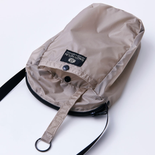 Bag 'n' Noun - Camp Pochette L Half in Beige