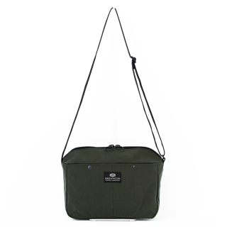 Bag 'n' Noun - Ultra Light Pochette M in Olive