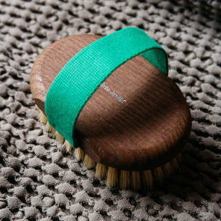Andrée Jardin Body Massage and Dry Brushing Brush - Ashwood - Green Strap