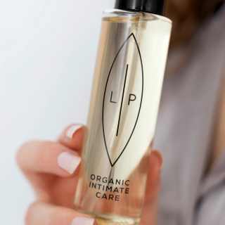 LIP Organic Intimate Care - Cleansing + Moisturising Oil | Coconut + Vanilla